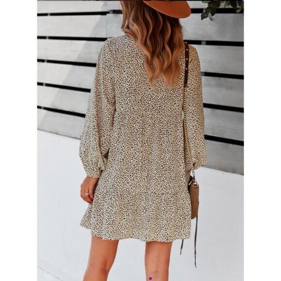 Gaovot Long Sleeve Animal Print Babydoll dress Vneck Tiered NWT Women's LARGE - Picture 3 of 9